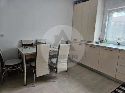 Apartament 3 camere etajul 3 zona Bucovina