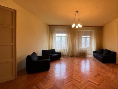 Apartament 3 camere in zona Ultracentrala