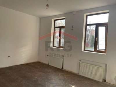 Apartament 3 camere in zona UTA