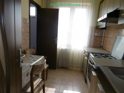 Apartament 3 semidecomandat central ( ZIRIDAVA)