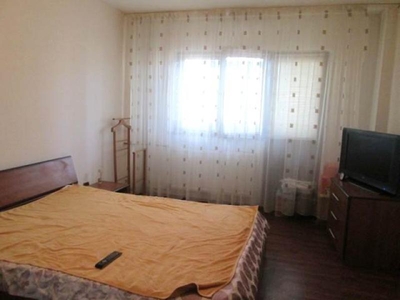 Apartament 4 camere de vanzare, zona Malu Rosu, 88.98 mp