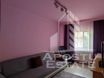 Apartament cu 3 camere, 2 bai, Calea Aradului