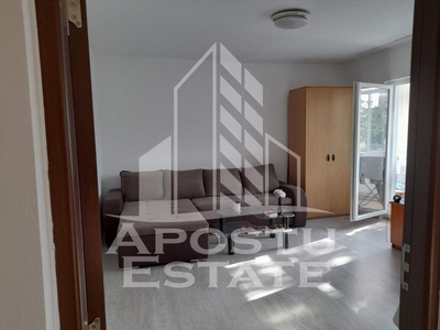 Apartament cu 3 camere, etajul 2, zona Complexul Studentesc