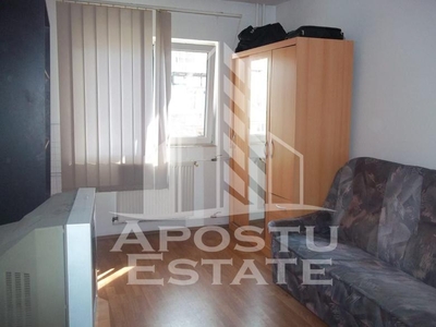 Apartament cu o camera, decomandat, zona Telegrafului