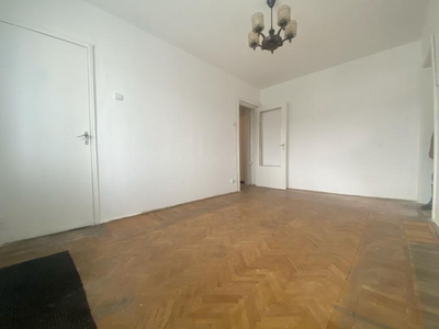 Apartament decomandat cu 3 camere, 57mp utili, etaj 4/4, zona Dacia