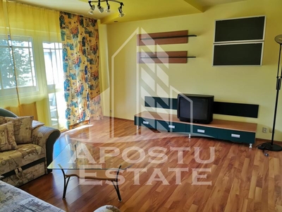 Apartament decomandat cu 3 camere, Complexul Studentesc