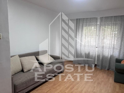 Apartament doua camere, decomandat, spatios, zona Complexul Studentesc