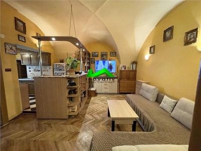 Casa 4 camere curte,2pivnite,Ultracentral