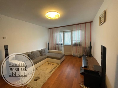 Schimb apartament cu 3 camere, etaj 2