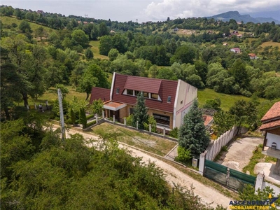 FILM! Casa de vacanta, in mijlocul naturii, coltul tau de rai, Sohodol Bran, Brasov.