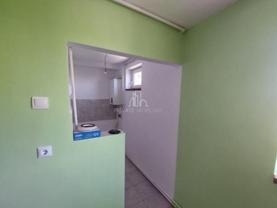 Apartament 2 Camere , De Vanzare, Strada Ady Endre , Rovinari