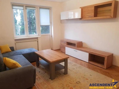 Apartament 2 camere decomandate, zona Centru Civic, Brasov