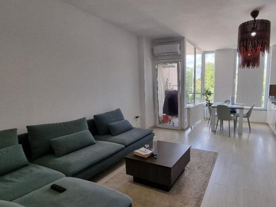 Apartament 2 camere etaj 1 central finisat cu parcare