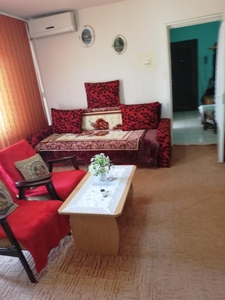 Apartament 2 camere semidecomandat, 50 mp utili, et.4/acoperis, Timisoara, zona Soarelui, centrala