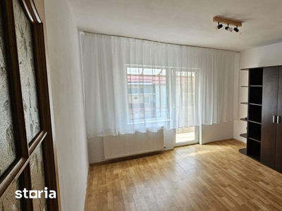 Apartament 2 camere,Decomandat,55mp plus balcon de 5mp,Etaj 3,Parcare,