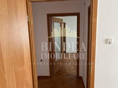 Apartament 3 camere+ 2 bai etaj 3 zona Modern