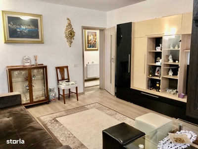 Apartament 3 camere, etaj intermediar, Astra