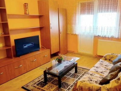 Apartament 3 camere, etaj 1, zona Mihai Viteazu