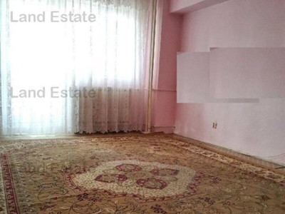 Apartament 3 camere Zona Tei, 3 camere, bloc reabilitat