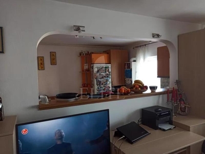 Apartament 4 camere in zona BRD