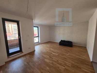 Apartament 4 camere pe doua nivele - zona BraTovul Vechi