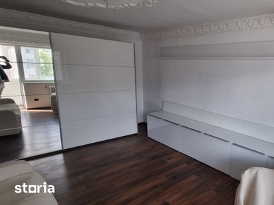 Apartament 4 camere renovat