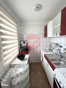 Apartament 2 camere de vanzare zona Poarta 6