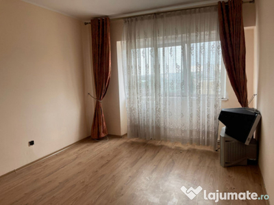 Apartament cu 3 camere, decomandat, Gara- Iasi