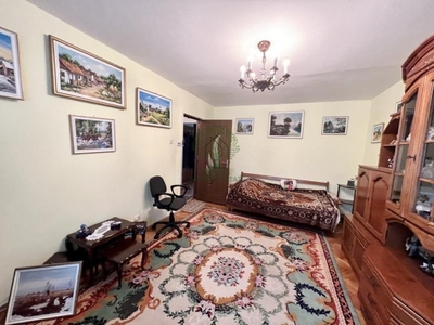 Apartament cu 3 camere, decomandat, zona Bucuresti Marasti