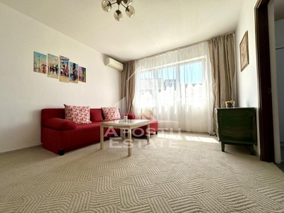 Apartament cu 3 camere, mobilat, etaj 2, zona Girocului