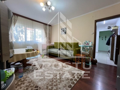 Apartament cu 4 camere, situat la etajul 1 in zona Dambovita