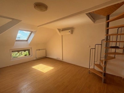 Apartament tip mansarda