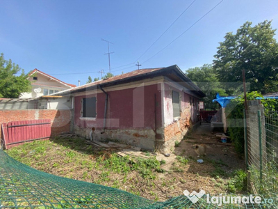 Casă tip duplex renovabilă in zona centrală Iasi