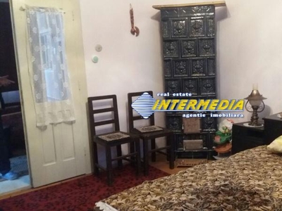 Casa 6 camere si 3000 mp teren de vanzare in Ciugud