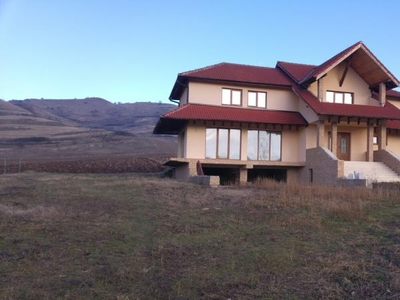 Casa de Inchiriat - 1100 eur - Alba Iulia