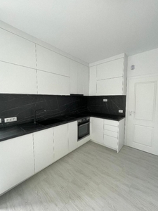 De inchiriat Parte de Triplex, zona Cetate. Pret inchiriere: 800 Euro/luna.