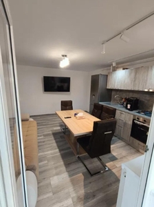 De vanzare Apartament 3 camere, zona Cetate. Pret vanzare: 78000 Euro.