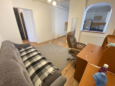 OPORTUNITATE | Apartament de vanzare | Semicentral | Etaj Intermediar