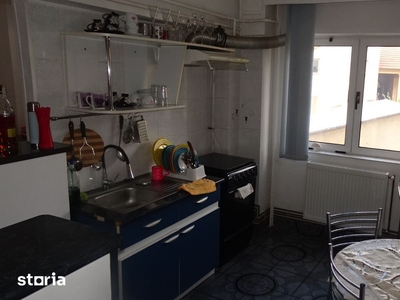 Vand apartament 4 cam transformat in 3 camere, Deva, et. 3, Decebal