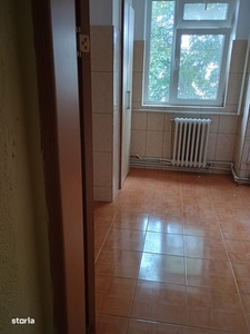 Vand apartament zona centrala