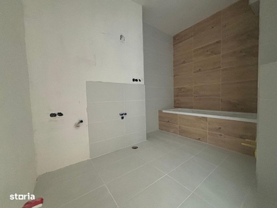 Vanzare - apartament 3 camere, bloc nou, etaj 3 cu lift, semifinisat