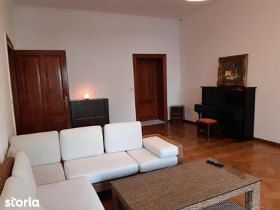 Casa 130 mp, parcare privata, zona centrala