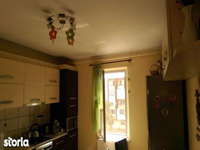 Apartament de vanzare cu garaj