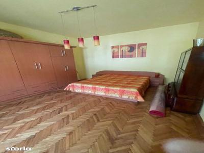 De inchiriat: Apartament Central cu 3 camere