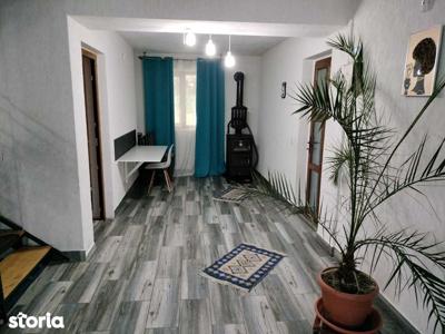 Vand Casa Stalpeni P+1, pod mansardat, gradina 1450mp, pret negociabil