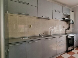 Apartament spatios, zona Bucium