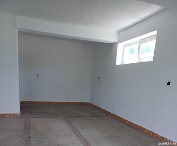 Vand Spatiu comercial , suprafata 171 mp, suprafata teren 400 mp, 53000 eur