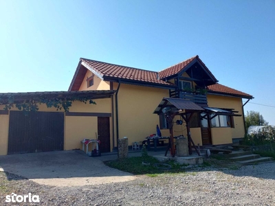 Vînd casa parter+mansardă sat Gherteniș, Caraș-Severin.