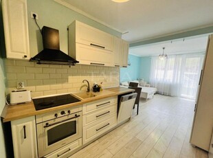 Apartament 3 camere, Floresti