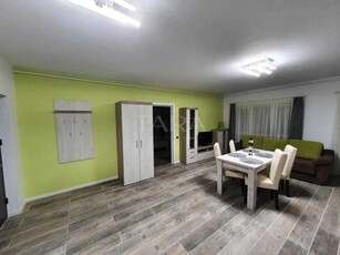 Apartament cu 3 camere de vanzare in Floresti